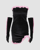 Valkyria, figurbetontes Spitzenkleid mit Handschuhen